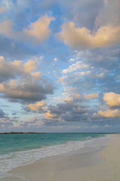Bahamas, Little Exuma Island Sunset on seascape